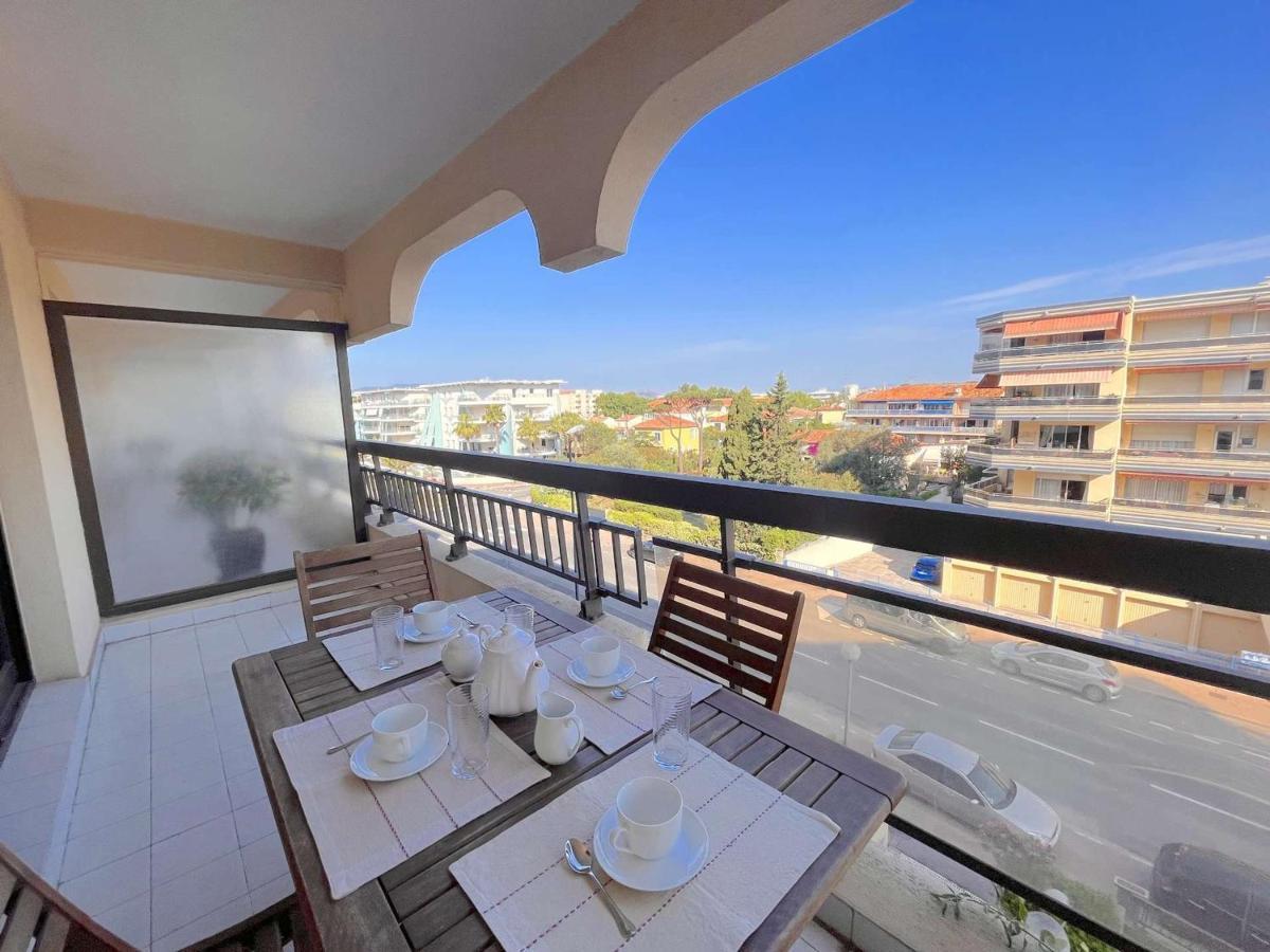 Studio Cabine A 200M De Port Frejus, Plage, Commerces, Terrasse, 4 Couchages, Menage Inclus - Fr-1-226A-31 Екстериор снимка
