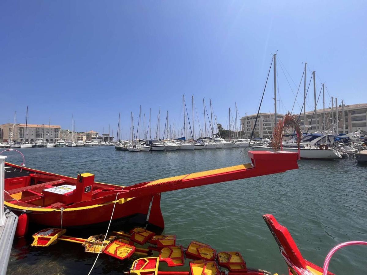 Studio Cabine A 200M De Port Frejus, Plage, Commerces, Terrasse, 4 Couchages, Menage Inclus - Fr-1-226A-31 Екстериор снимка