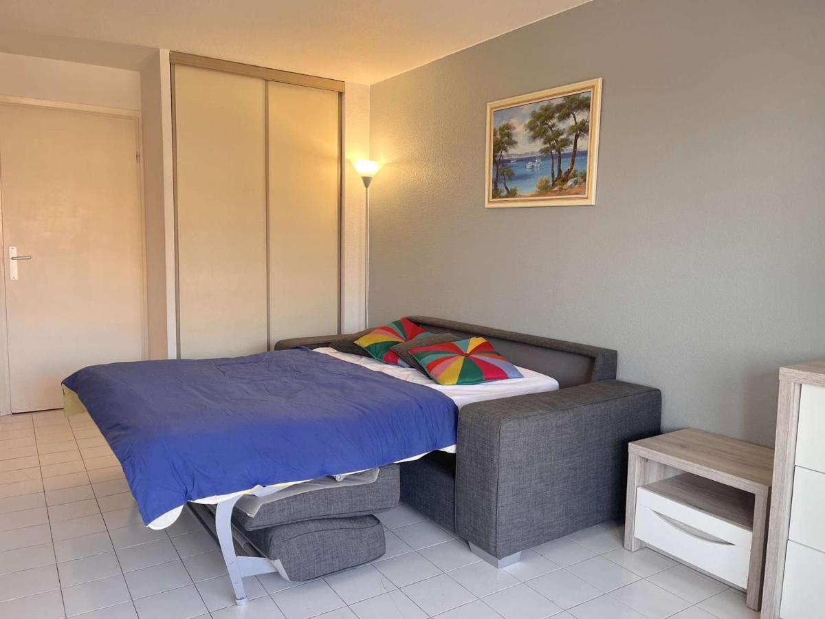 Studio Cabine A 200M De Port Frejus, Plage, Commerces, Terrasse, 4 Couchages, Menage Inclus - Fr-1-226A-31 Екстериор снимка